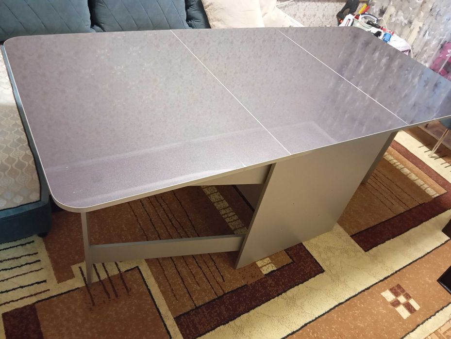 Стол книжка продается