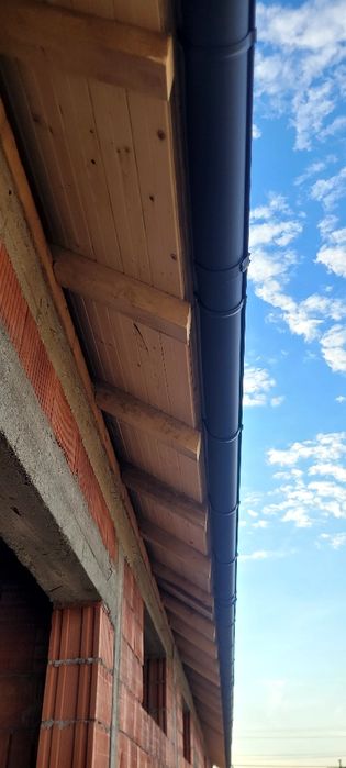 Renovăm Acoperișuri si reparatii de urgența