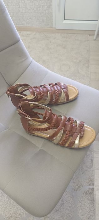 Детская одежда и обувь