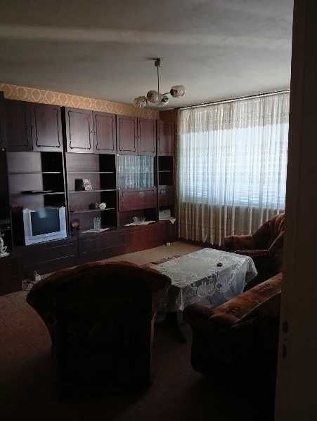 Четиристаен апартамент в Карлово!