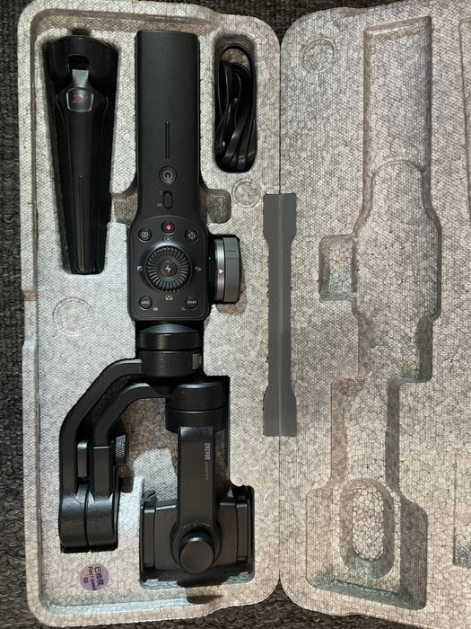 Гимбъл Zhiyun smooth 4