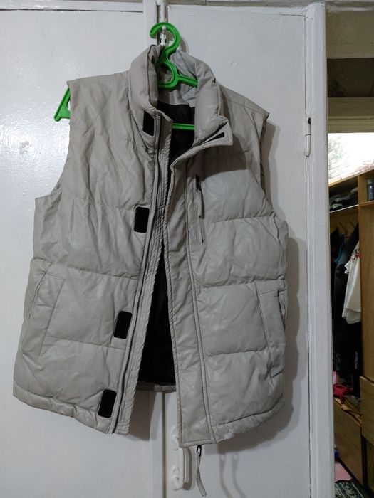 Продаётся безрукавка