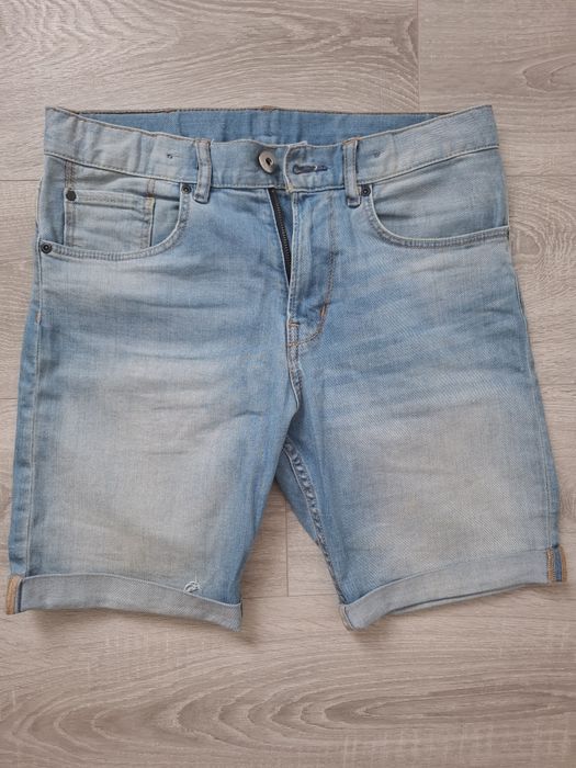Blugi scurti h&m ,se potrivesc pt marimea M.