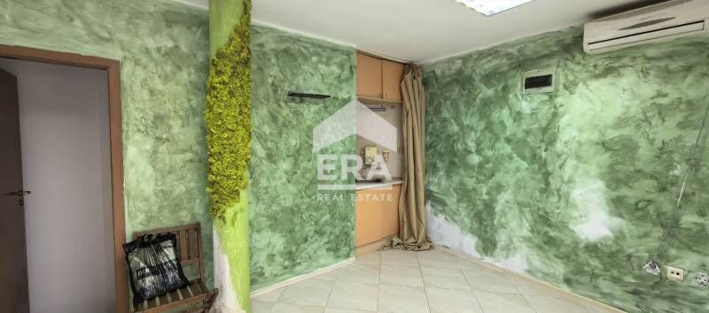 Дава се под наем Офис в Варна, Зимно кино Тракия - 43 кв.м за 250 € - Снимка #2