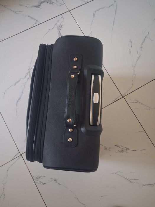 Чемодан малинки  бу