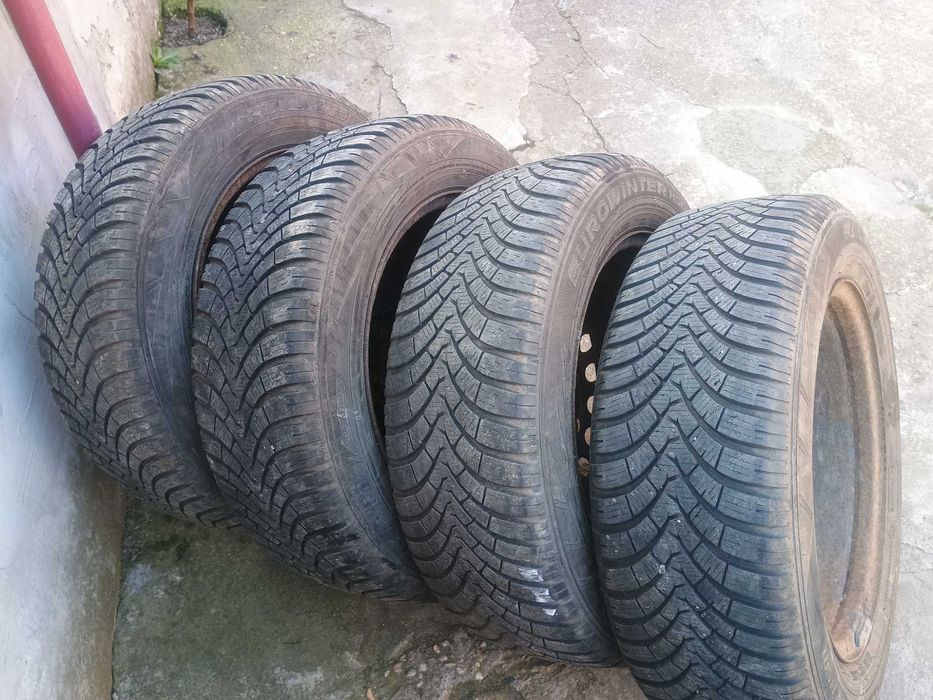 Anvelope 205/60/16 M+S,pe jante otel cu senzori presiune VW Sharan