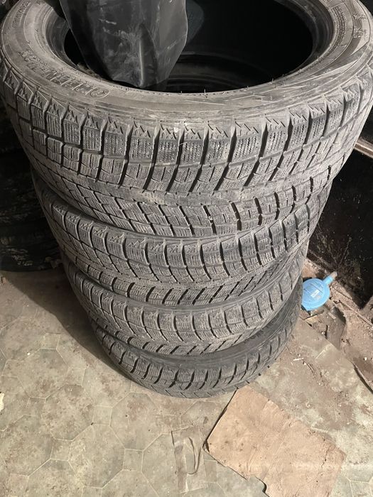 Продам зимние шины.