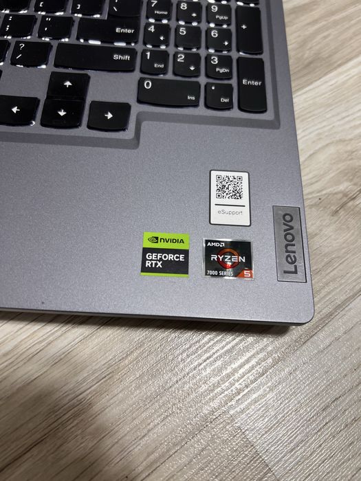 Laptop gaming LENOVO LOQ