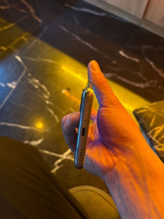 Продам Xiaomi Redmi Note 14 pro+ 5g 256gb