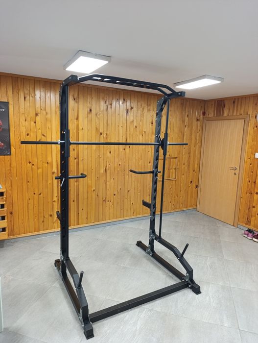 Лежанки, стойки за клек, хиперекстензии, тежести, дъмбели, лостове