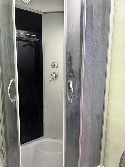 Душевая кабина.