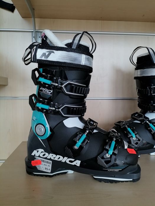 Clapari schiuri ski Nordica Pro Machine 95W Noi! Marime 23.5