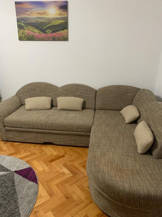 Închiriez apartament cu doua camere