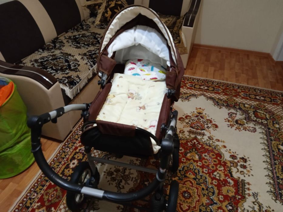 Детская коляска .
