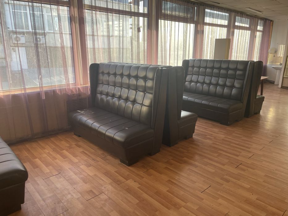 Продам диваны для кафе