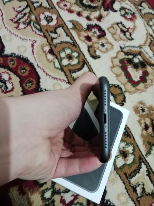 Iphone 11 в отличном состоянии