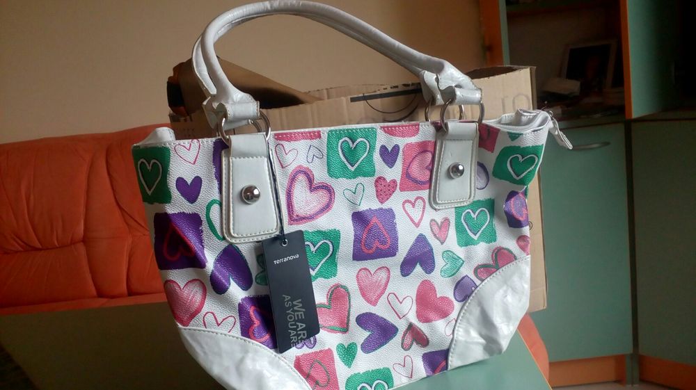 Красива дамска чанта на Terranova