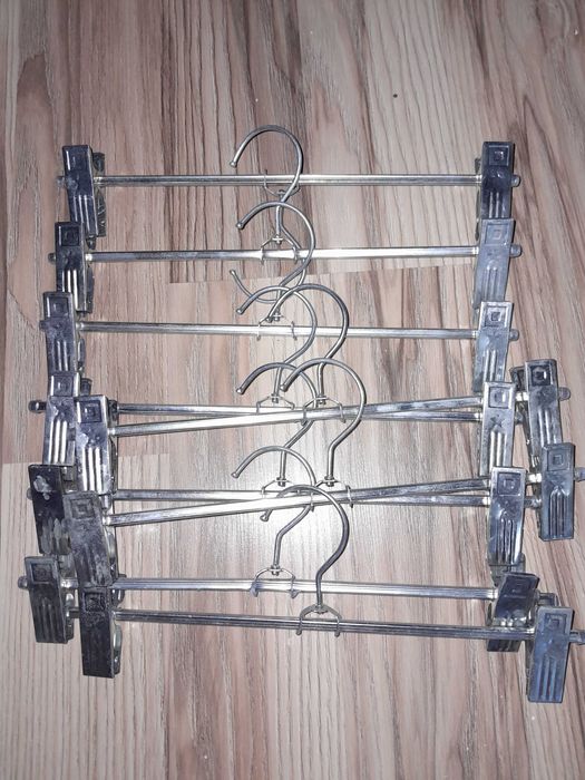 Продам вешалки для брюк