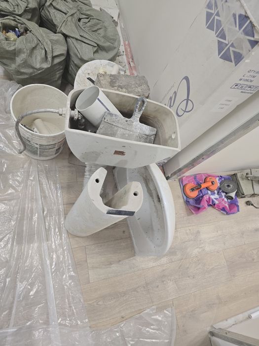 Строительный унитаз с раковиной