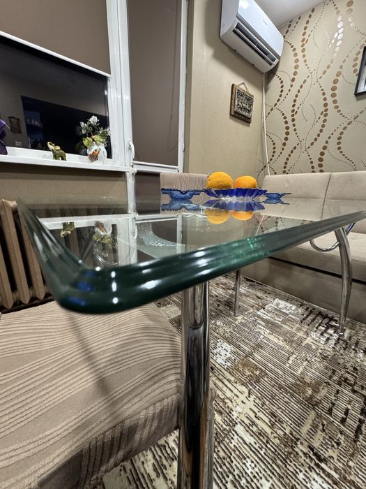 Стъклена маса за хол,кухня стая