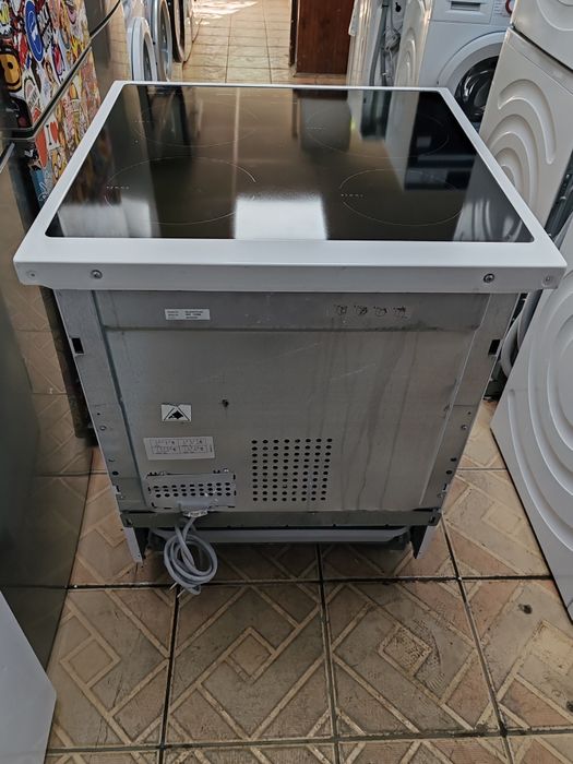Свободно стояща печка с индукционни котлони Voss Electrolux с Pirolise и 2 години Гаранция!