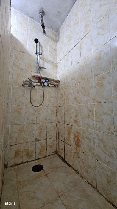 Ocazie-Camera zona Gemenii-Florilor,etajul 2,libera,19000 Euro