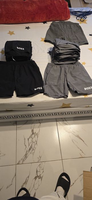 Slapi boss si pantaloni scurti