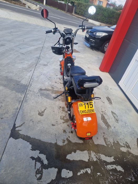 Scuter Electric fără permis  Preț 5000 de lei negociabil