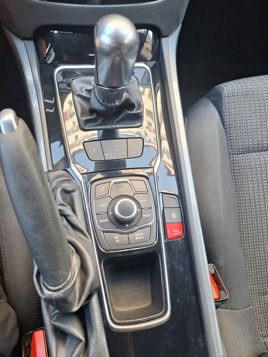 Peugeot 508 SW an 2011