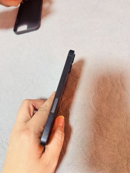 Iphone 13 256ГБ емкость 100%