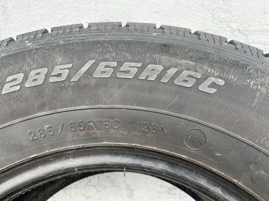 4 бр. всесезонни лекотоварни гуми 285/65/16C GoodYear DOT 1613 5-6 mm