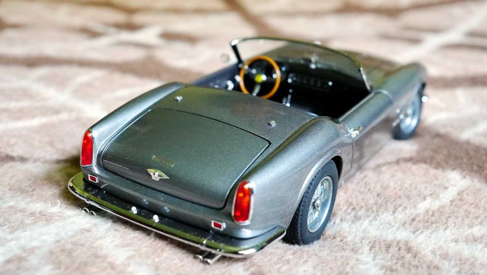 Ferrari 250 California Spider SWB Elite 1/18