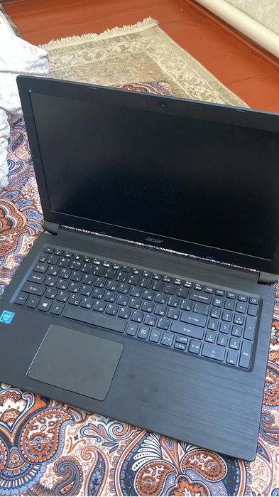 Ноутбук acer рабочи срочна.    .
