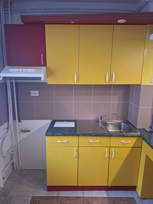 Vand mobila bucatarie