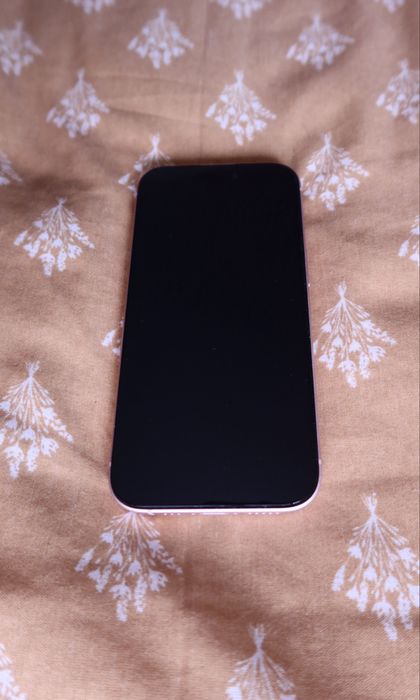 iPhone 15 128GB – Pink