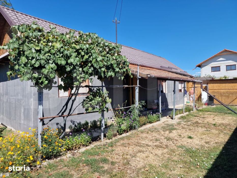 Casa locuibila 81 mp cu teren in suprafata de 400mp in loc Bontida
