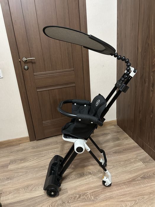 Продам чемодан коляску