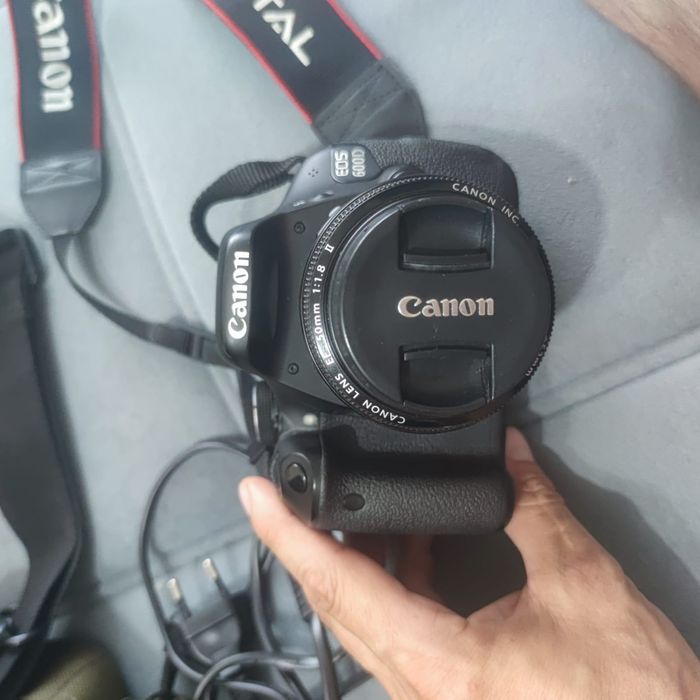 Фотоаппарат Canon EOS 600d