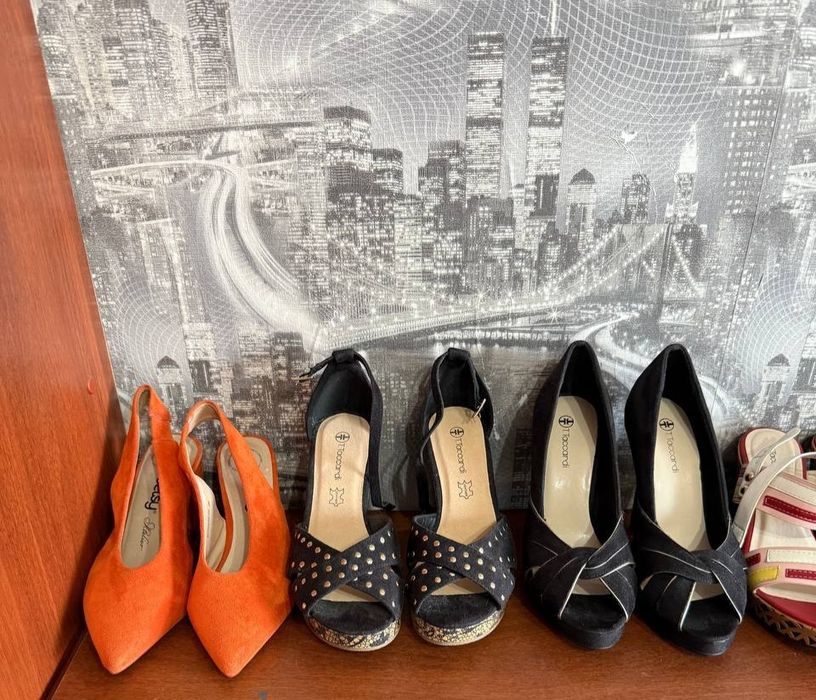 Босоножки новые и бу 38 размер