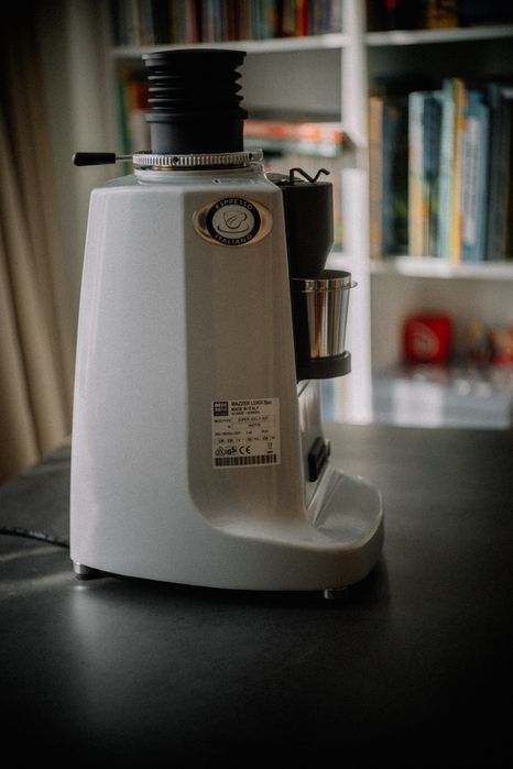 Продавам single dosing кафемелачка Mazzer Super Jolly