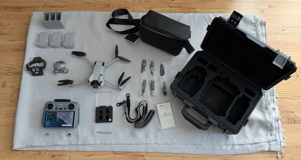 DJI mini 4 pro fly more combo
