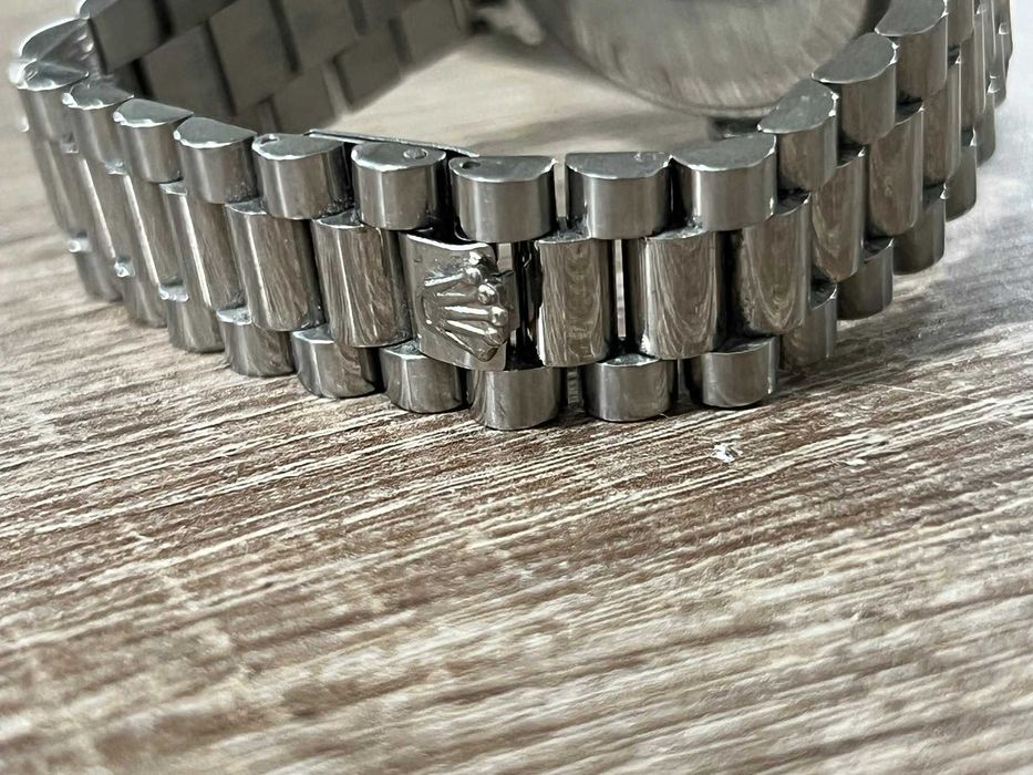 Дамски часовник T swiss made