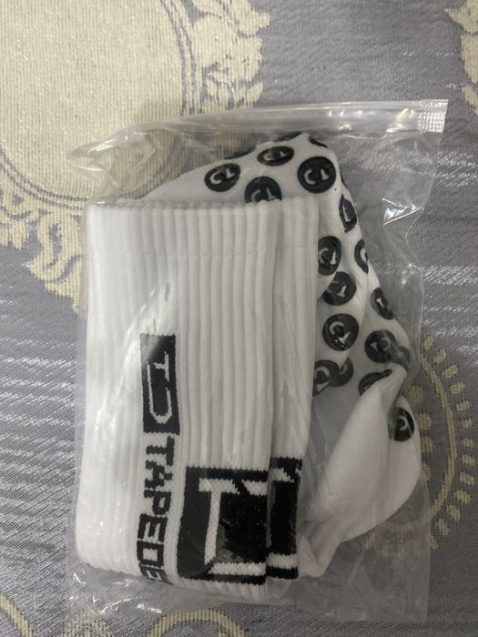 Продам тренировочные носки (нескользящие)