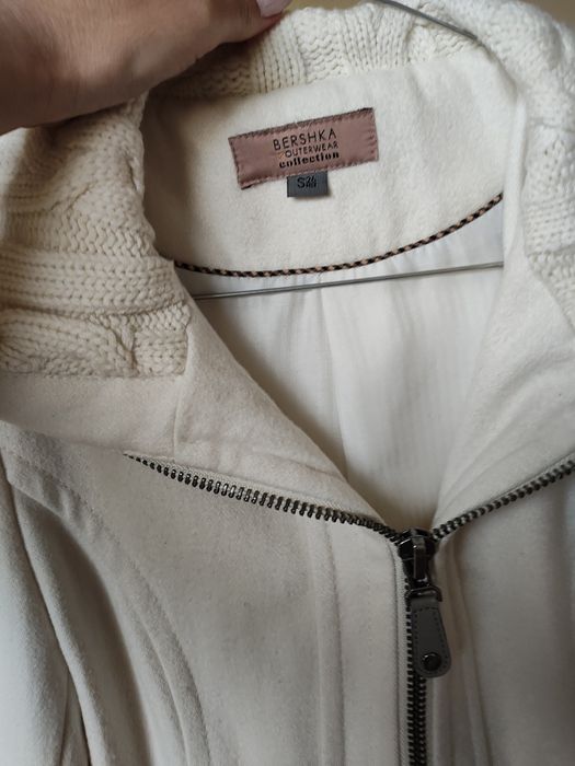 Бяло палто без забележки