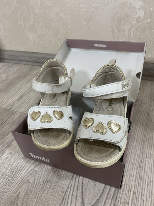 Сандали для девочки