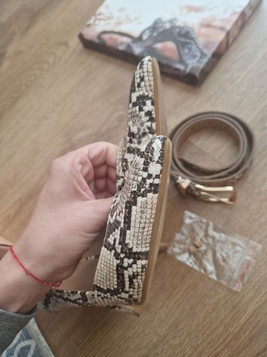 Обувки 37 номер (комплект с колан)