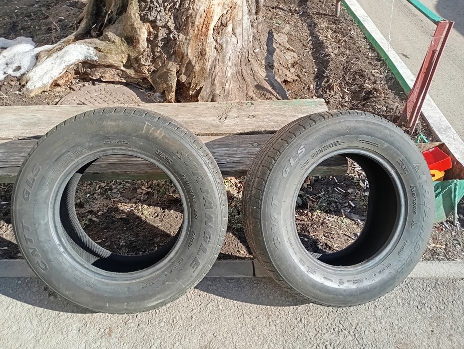 Продам шины б/у в хорошем состоянии.
