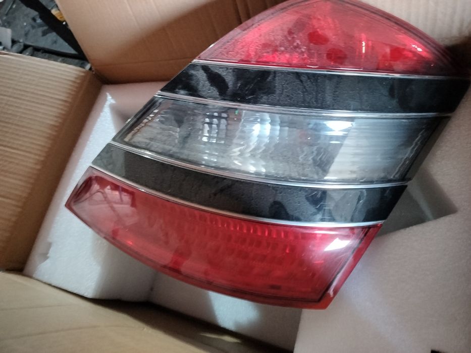 Фары задние Мерседес