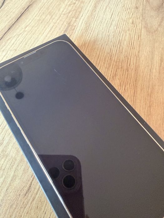Телефон Iphone 13 pro