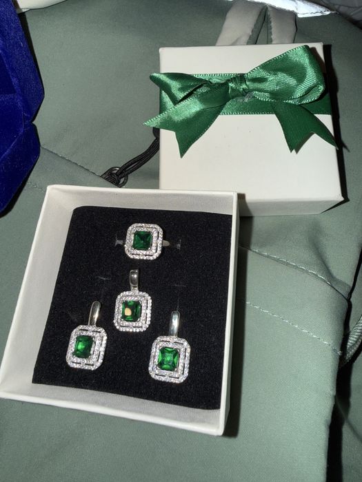 Продам наборы из серебра